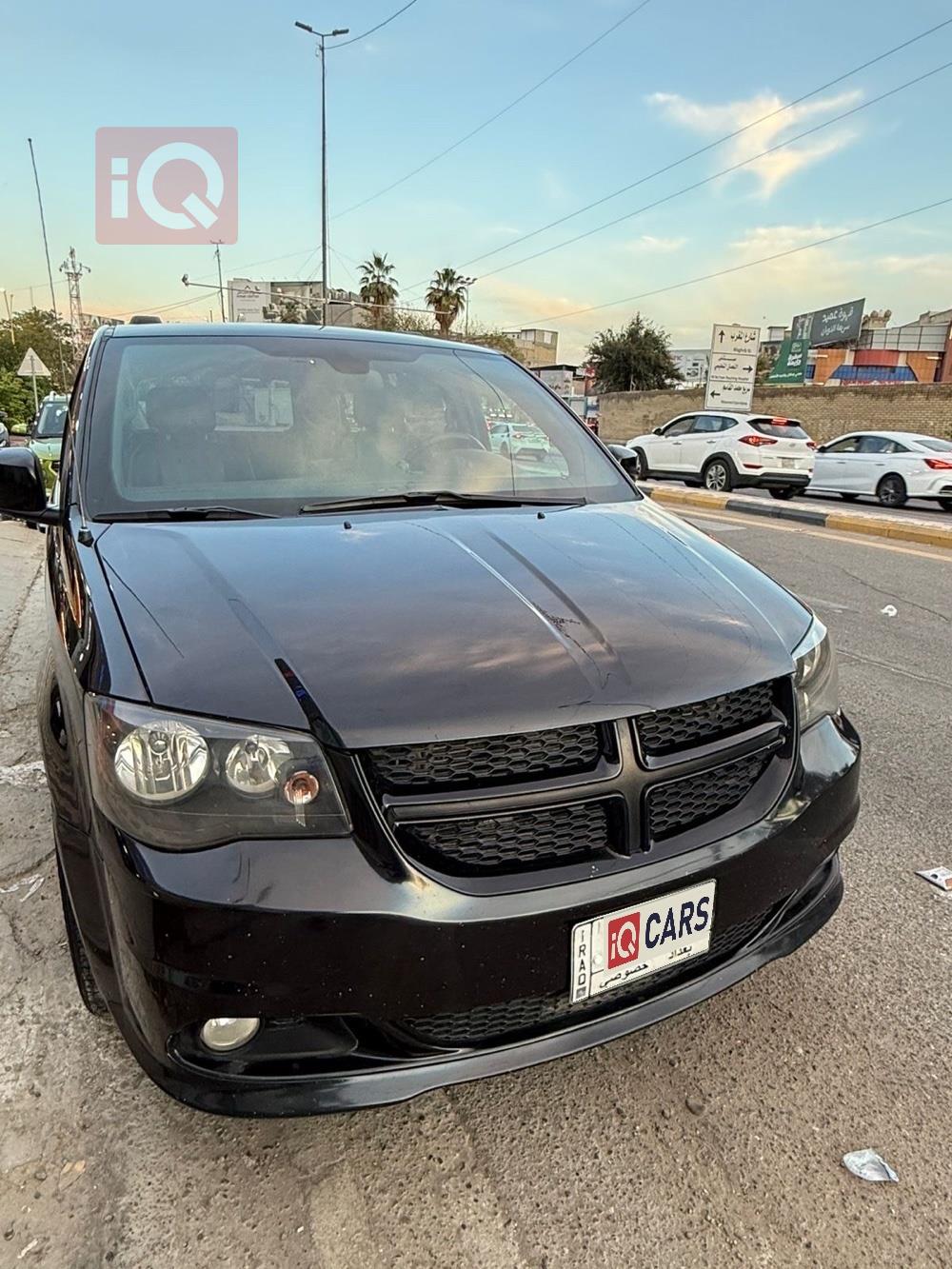 دودج جراند كارافان